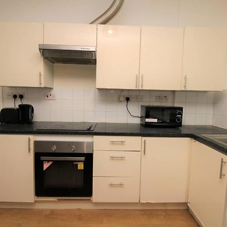 Ideal 2 Bed Flat Close To City Daire Londra Dış mekan fotoğraf