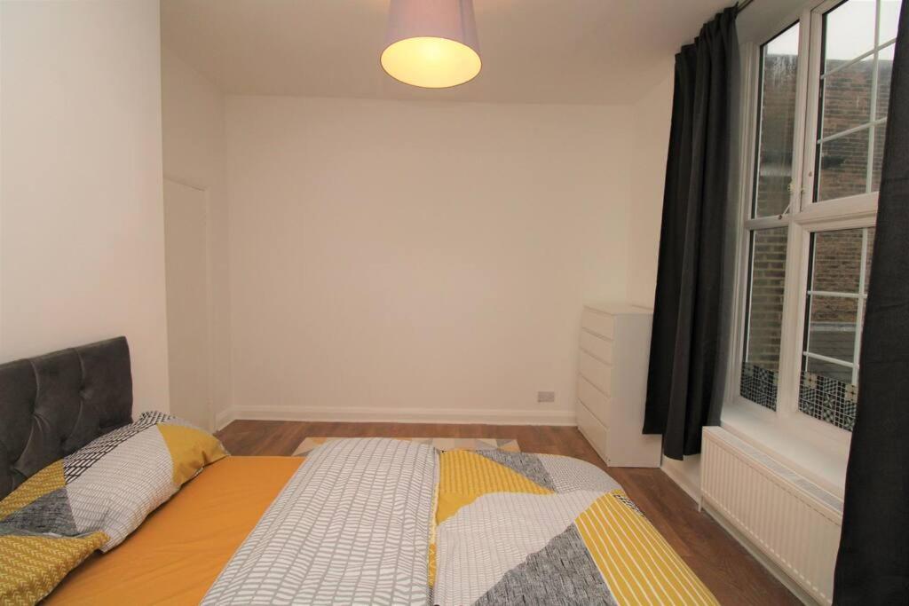 Ideal 2 Bed Flat Close To City Daire Londra Dış mekan fotoğraf